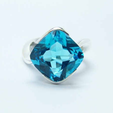 electric_blue_topaz_12mm_x_12mm_silver_cocktail_ring_1