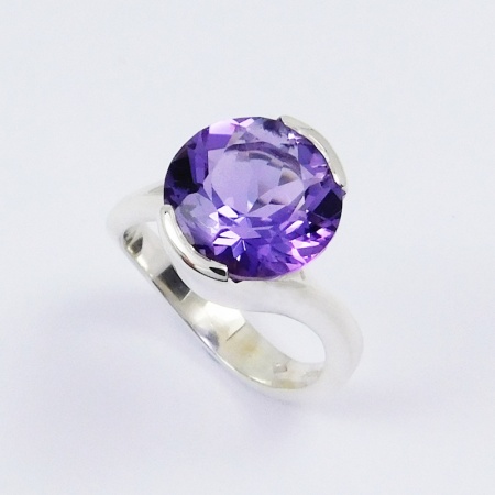 round_amethyst_cocktail_ring_in_silver_crop