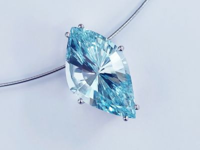 Aquamarine pendant