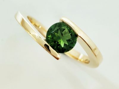 Green Tourmaline 9ct Ring